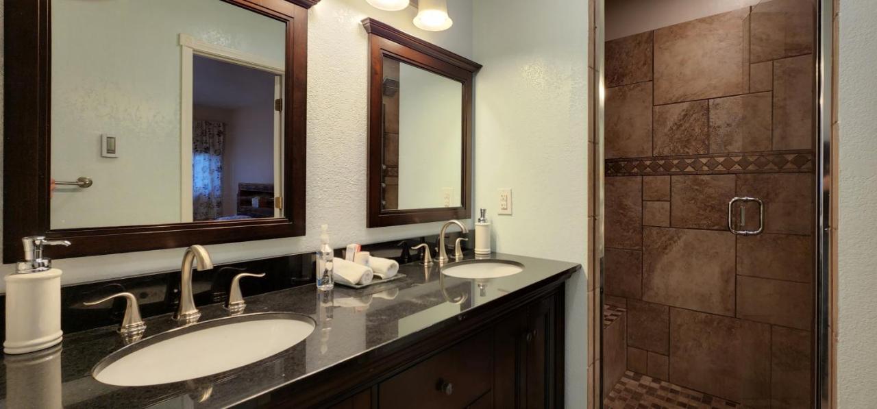 Trinity Escapes - Two Bedroom Two Bathroom Full Apartment Near Airport Anchorage Esterno foto